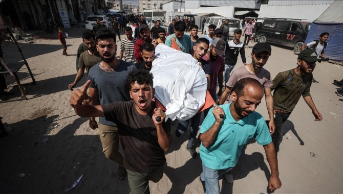 Yardım için gittiği bölgede İsrail askerlerince öldürülen Filistinlinin bedeni Gazze'deki açlığı kanıtlıyor