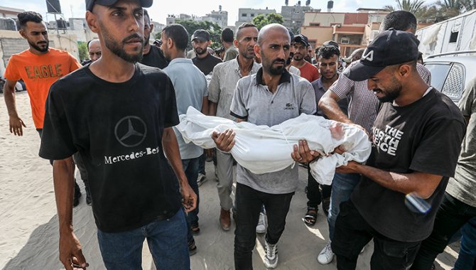 İsrail'in Gazze'ye saldırılarında can kaybı son 24 saatte 94 artarak 60 bin 933'e çıktı