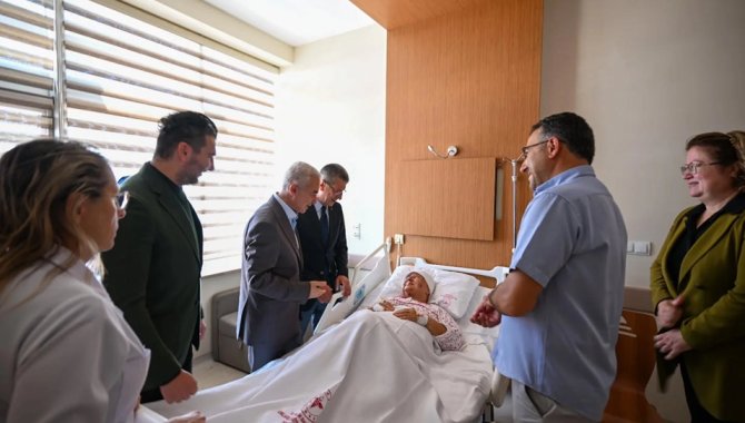 Kırklareli Valisi Turan, tedavi gören hastaları ziyaret etti