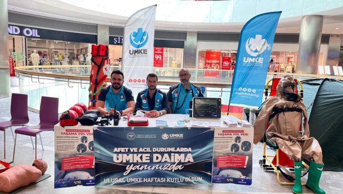 Afyonkarahisar'da "Afetlerde UMKE Fotoğraf Sergisi" açıldı