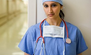 Hekimlerin çalışma süresi, nöbet fazla çalışma ücreti dinlenme ve izin hakları