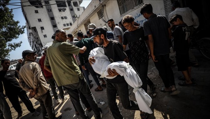 İsrail'in soykırım ve açlık dayattığı Gazze'de yayılan hastalık, çocukların ölümüne yol açıyor