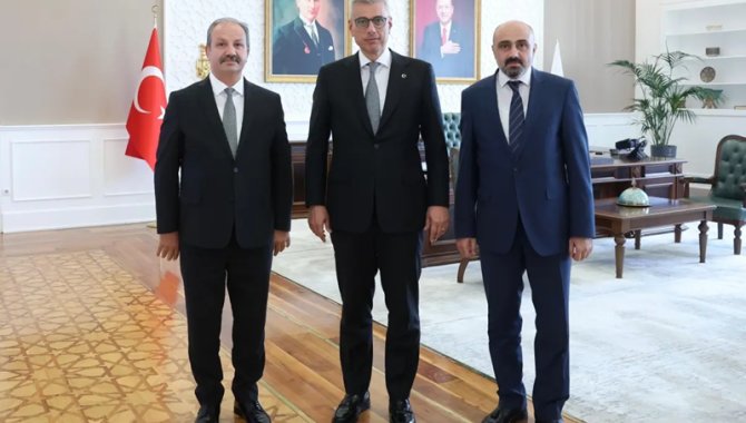 Sağlık-Sen Genel Başkanı Doğan'dan Bakan Memişoğlu'na ziyaret