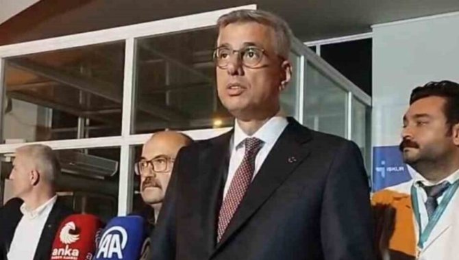 Sağlık Bakanı Memişoğlu, 6,1 büyüklüğünde depremin yaşandığı Sındırgı'da açıklama yaptı: