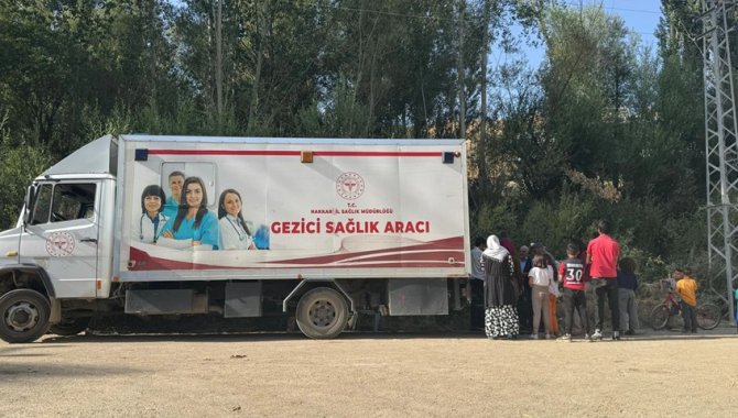 Yüksekova'da KETEM ekipleri köyleri dolaşarak kanser taraması yapıyor