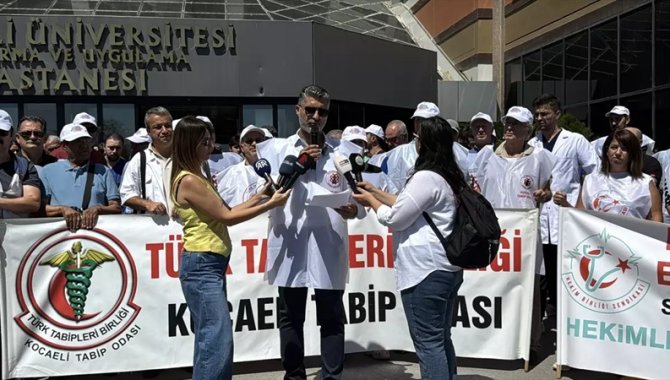 Kocaeli'de sağlık çalışanlarının darbedilmesi protesto edildi