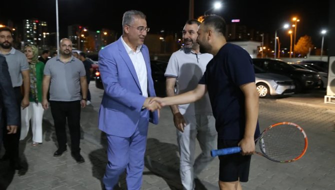 Diyarbakır'da sağlık çalışanları için organize edilen tenis turnuvası sona erdi
