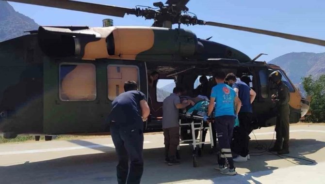 Askeri helikopter hamile kadın için havalandı