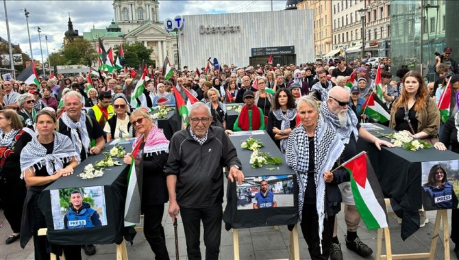 İsveç'te Gazze'deki açlık ve gazetecilere yönelik saldırılar protesto edildi