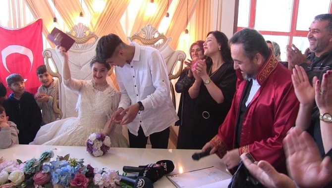Kahramanmaraş'ta engelli bireyin gelinlik giyme hayali gerçek oldu