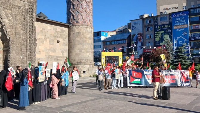 Erzurum'da sağlık çalışanları Gazze için 94. haftada da yürüdü
