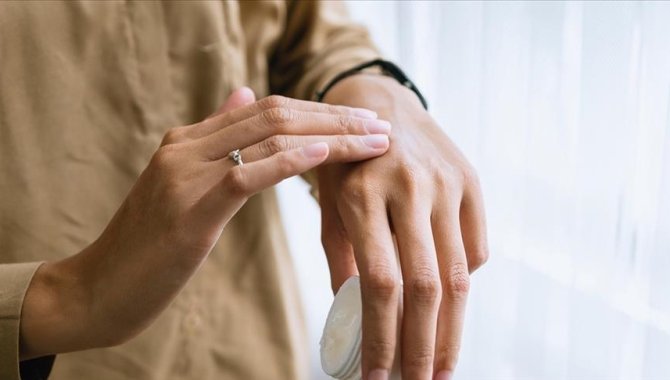 İnternette "mucize" adıyla satılan ürünler cilt sorunlarına neden olabiliyor