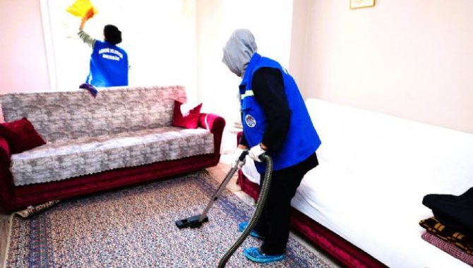 Akdeniz ilçesinde ihtiyaç sahipleri için evde temizlik hizmeti veriliyor