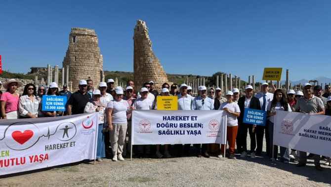 Antalya'da antik kentteki etkinlikle sağlıklı yaşamın önemine dikkat çekildi