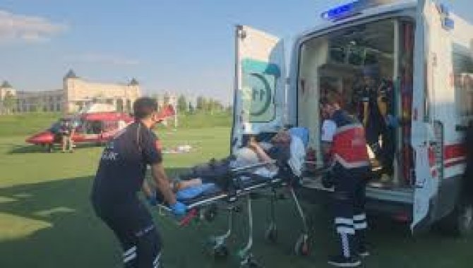 Seydişehir'de hava ambulansı böbrek hastası için havalandı