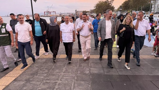 Tekirdağ'da sağlıklı yaşama dikkati çekmek için bando eşliğinde yürüyüş yapıldı