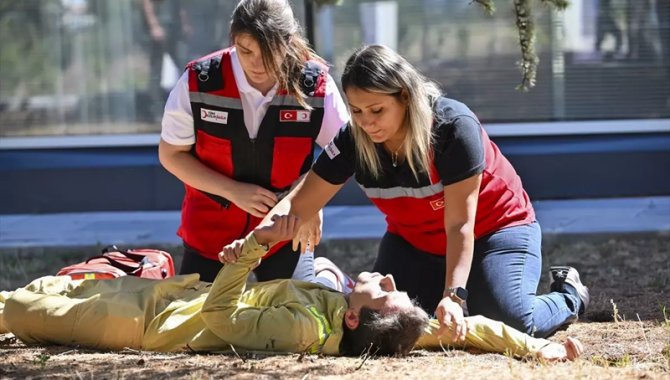 Türk Kızılay gönüllüleri ve OGM personeline ilk yardım eğitimi verildi