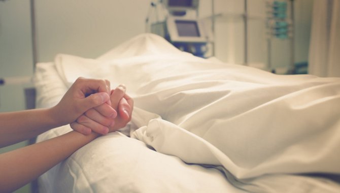 İtalya'da Sardinya Bölgesel Yönetimi de "tıbbi yardımla ölüm" yasasını kabul etti