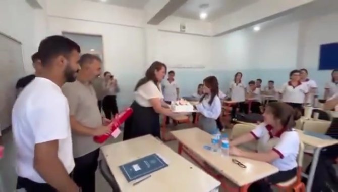 Şırnak'ta kanseri yenen lise öğrencisi Gülnaz, 7 yılın ardından okula kavuştu