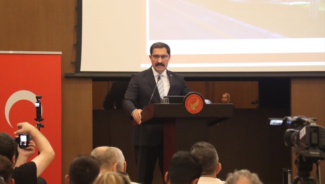 Hatay Valisi Masatlı depremden etkilenen kentte yürütülen çalışmalar hakkında bilgi verdi