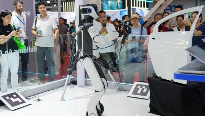 İTÜ heyeti, Çin'deki 2025 Uluslararası Mühendislik Eğitimi Konferansı'na katıldı