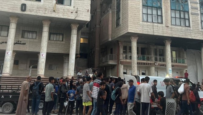 İsrail, Gazze kentinde ana sağlık merkezlerini hedef aldı