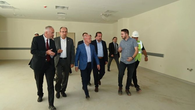 Bursa'daki Ali Osman Sönmez Onkoloji Hastanesi'nin yapımı yıl sonuna kadar tamamlanacak