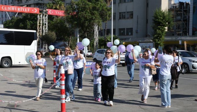 Adana'da polikistik over sendromuna yönelik farkındalık yürüyüşü düzenlendi