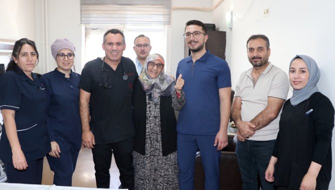 Erzurumlu 73 yaşındaki kadının kalp kapağına 5 milimetrelik "iyileştiren dokunuş"