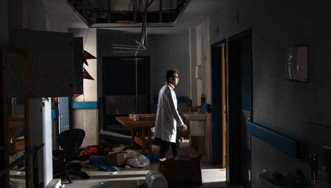 Gazze'deki Sağlık Bakanlığı: İsrail alıkoyduğu 361 sağlık çalışanını hapishanelerde "zorla kaybediyor"