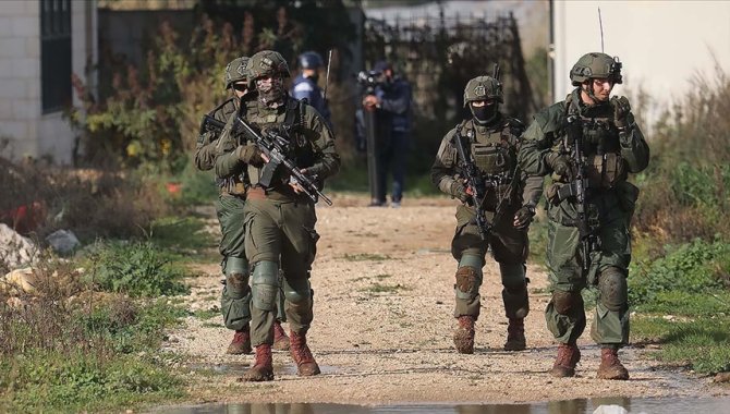 İsrail ordusu Batı Şeria'da biri çocuk 37 kişiyi gözaltına aldı, BM bünyesindeki sağlık merkezini kapattı