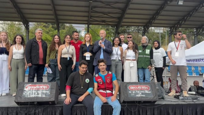 TÜ'de "hoş geldiniz şenliği" düzenlendi