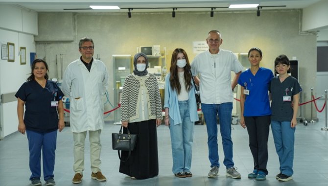 Kalp hastası gence nakli 14 yıl önce annesini ameliyat eden ekip yaptı