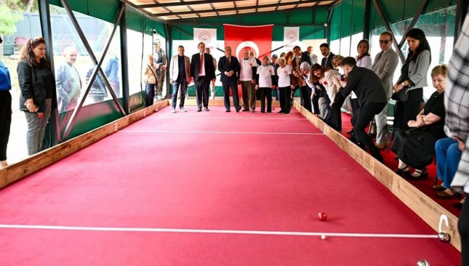 İstanbul'da huzurevi sakinleri Dünya Yaşlılar Günü etkinliğinde buluştu