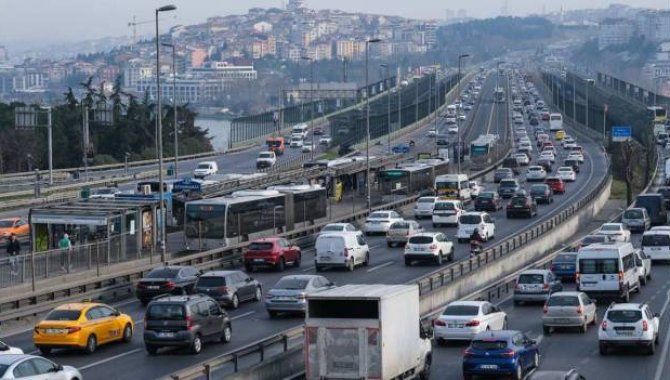 Uzmanlardan deprem sonrası trafik uyarısı