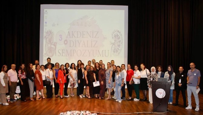 Antalya'da "3. Akdeniz Diyaliz Sempozyumu" düzenlendi
