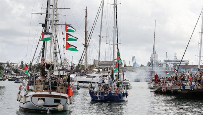 İsrail'in tıbbi ihmali nedeniyle durumu fenalaşan İskoçyalı 70 yaşındaki Sumud aktivisti hastaneye kaldırıldı