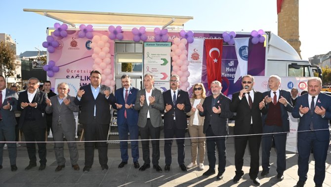 Çorum'da rutin taramada meme kanseri tespit edilen kişinin tedavisine başlandı