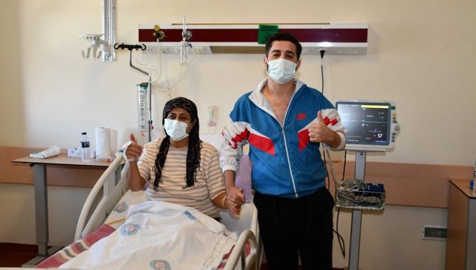 Şanlıurfa'da yaklaşık 9 yıldır tedavi gören kadın, yeğeninin karaciğeriyle hayata tutundu