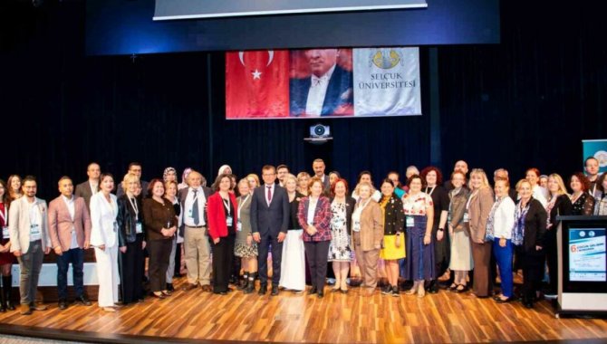 Konya'da Filistinli çocuklara ithaf edilen 6. Uluslararası Çocuk Gelişimi Kongresi başladı