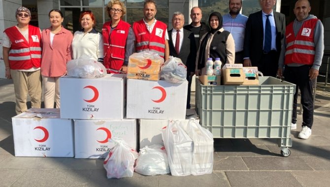 Alaşehir'deki ihtiyaç sahibi hastalara gıda ve giysi desteği