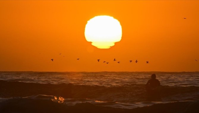 Paris Anlaşması'ndaki mevcut planlara uyulması, dünyayı her yıl 57 sıcak günden kurtarabilir