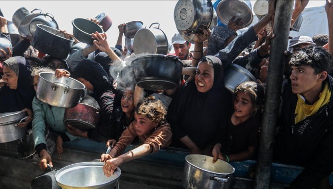 BM, Gazze'de 1 milyondan fazla kadın ve kız çocuğunun gıdaya ihtiyaç duyduğunu bildirdi