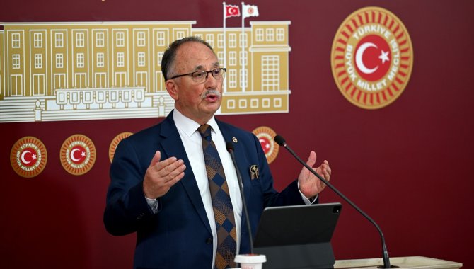 Yeni Yol Parti'li Kılıç, asgari ücretin "yaşam maliyeti"nin üzerinde olmasını istedi