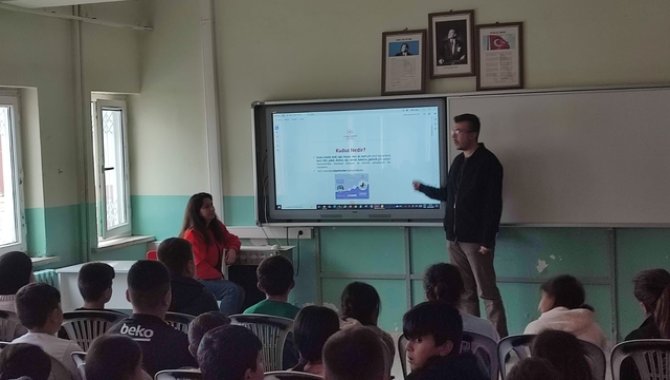 Hamamözü’nde öğrencilere, kuduz farkındalık eğitimi verildi