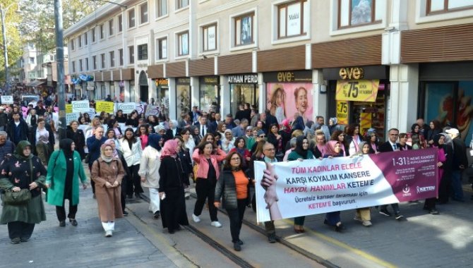 Bursa'da meme kanseri farkındalık ayı yürüyüşü düzenlendi