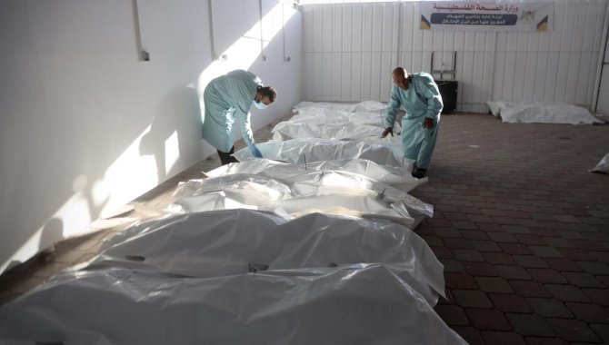 İsrail tarafından alıkonulan 30 Filistinlinin naaşı Han Yunus'taki Nasır Hastanesi'ne ulaştı