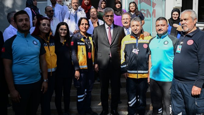 Sağlık Bakanı Memişoğlu, Antalya'da Aksu Aile Sağlığı Merkezi'ni ziyaret etti: