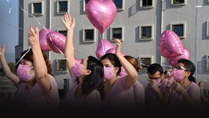 Banaz'da meme kanseri farkındalık yürüyüşü