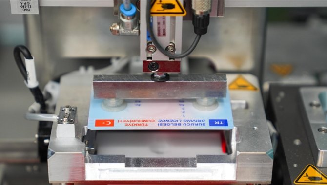 Eski tip ehliyetleri yenileme ücreti 1 Kasım'da 7 bin 438 liraya yükselecek